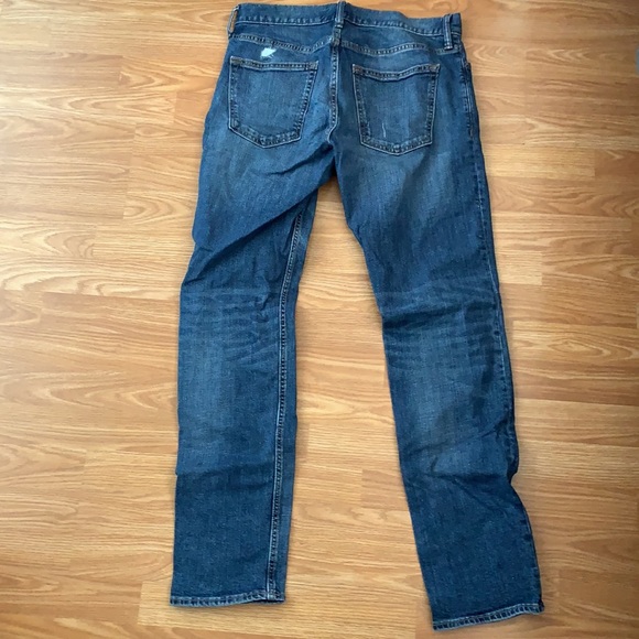 Old Navy men’s jeans. Size 30x32 slim fit. - Picture 2 of 2